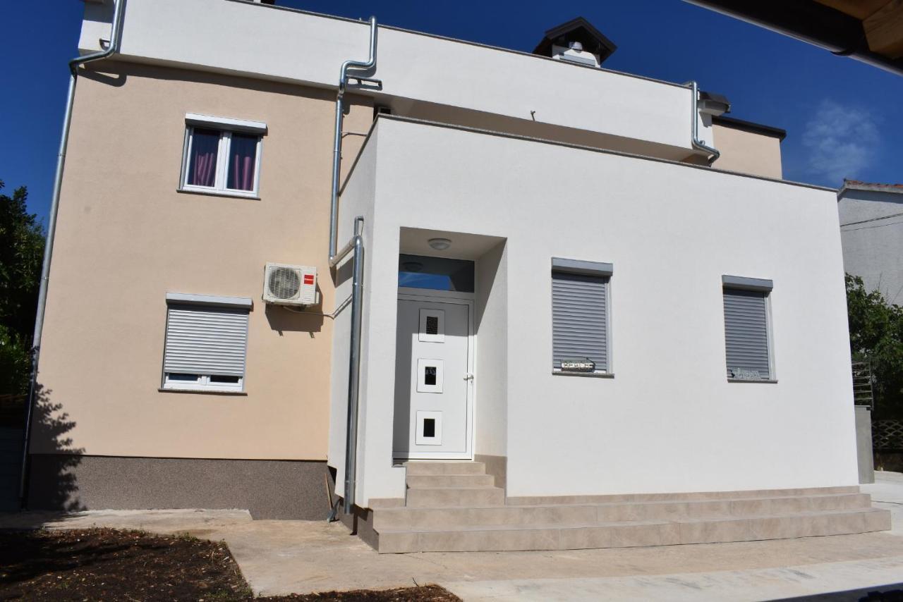 Dva Dukata Bed and Breakfast Biograd Na Moru Exterior foto