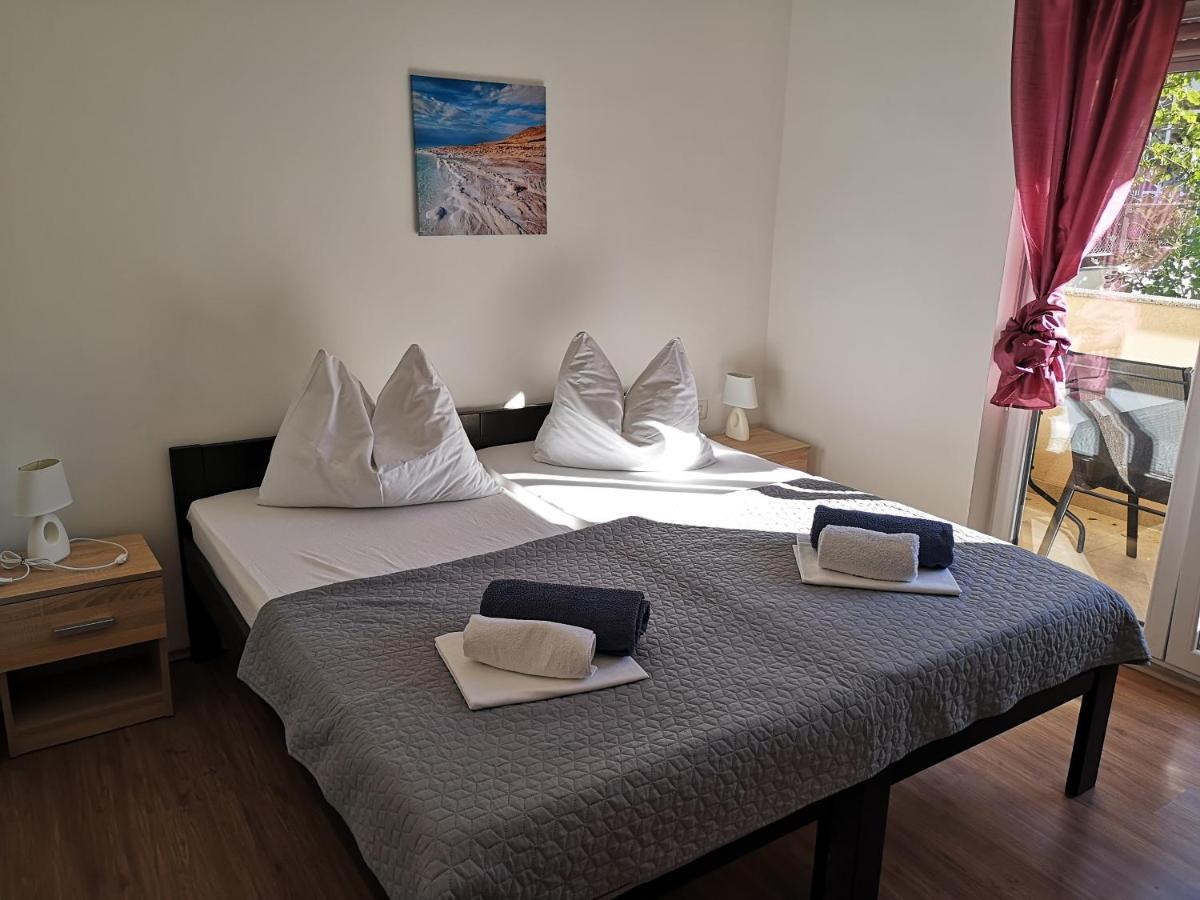 Dva Dukata Bed and Breakfast Biograd Na Moru Exterior foto